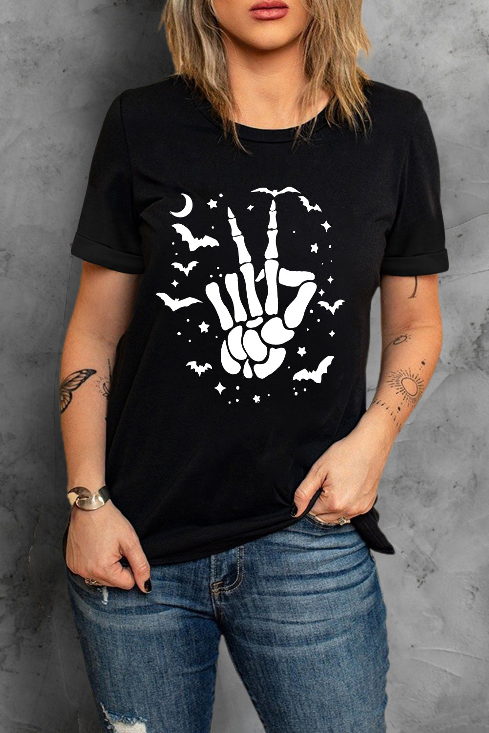 LC25222777-2-S, LC25222777-2-M, LC25222777-2-L, LC25222777-2-XL, LC25222777-2-2XL, Black Halloween Bat & Skeleton Hand Graphic Tee