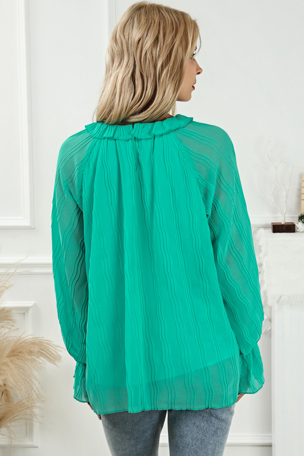 LC25121763-9-S, LC25121763-9-M, LC25121763-9-L, LC25121763-9-XL, Green Striking Pleated Flared Cuff Long Sleeve Blouse