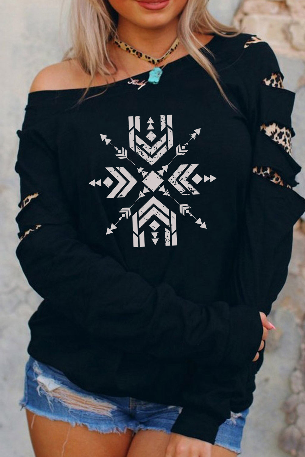 Black Sweatshirts for Women Crewneck Tops Long Sleeve Print Pullover Tops