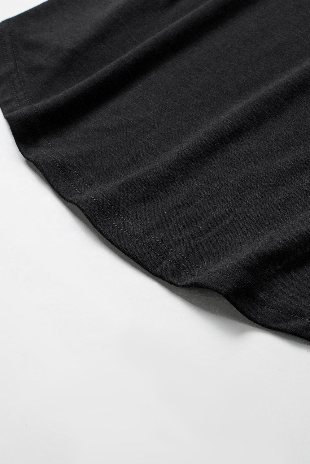 Black Solid Pocket Front Scoop Neck Short Sleeve T-shirt LC25213432-2