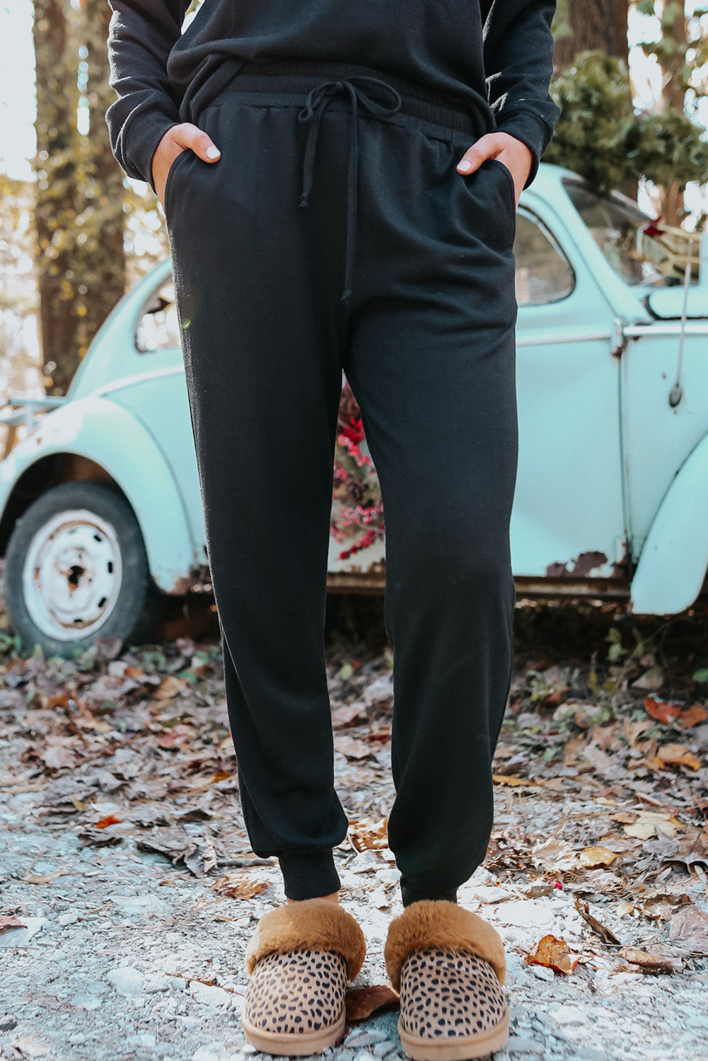 LC15306-2-S, LC15306-2-M, LC15306-2-L, LC15306-2-XL, LC15306-2-2XL, Black Women's Long Sleeve Sweatsuit Set Pullover and Jogger Pants Lounge Set