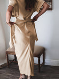 Robe chemise en satin à manches courtes pour femmes avec ceinture